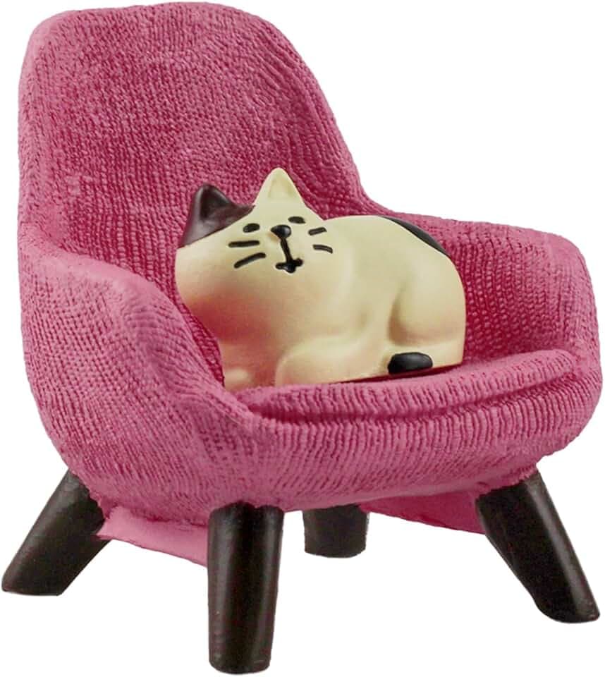 Refintural Miniature Cat Figurines with Small Sofa - Resin Mini Cat Figures, Kitten Miniature Desk Accessories - Perfect Cute Cat Gift for Cat Lovers (Pink Sofa)